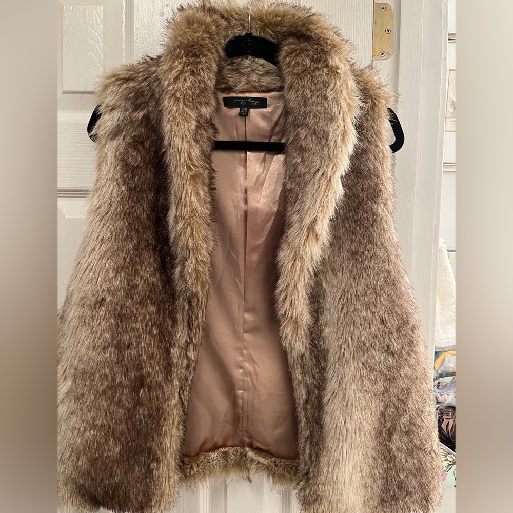 Pre owned Tan Faux Fur Vest - Size Small by Honey Punch